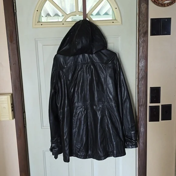 Women's Leather Jacket - Picture 2 of 4